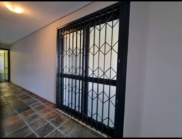 108M² OFFICE TO LET IN CENTURY CITY